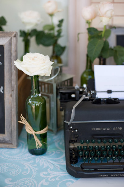 Garrafas enfeitadas com juta