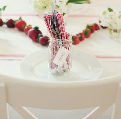 Ideia diferente de porta-guardanapo/talheres, para um almoço mais descontraído em casa