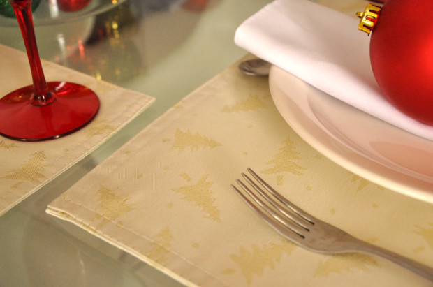 Detalhe do jogo americano natalino